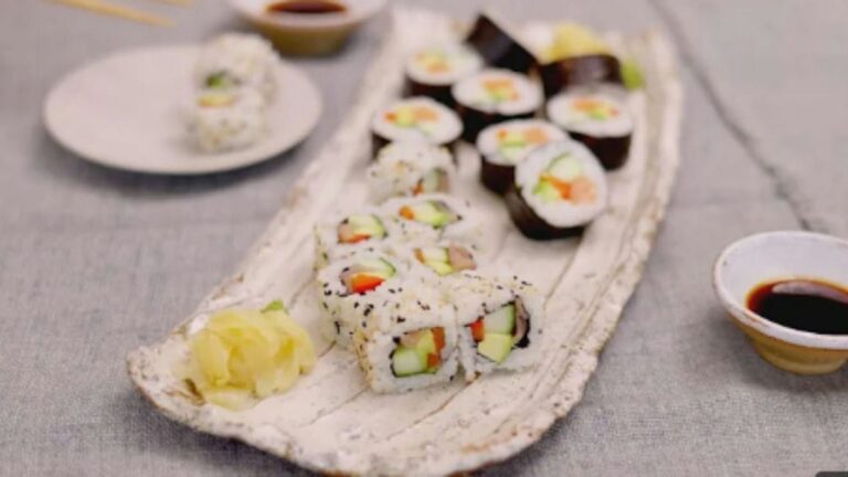 what is an uramaki sushi